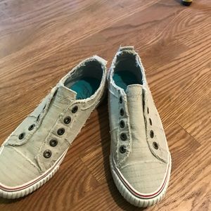 Blowfish Slip on shoes